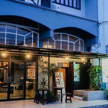 Nara Cafe And Hostel Bangkok Luaran gambar