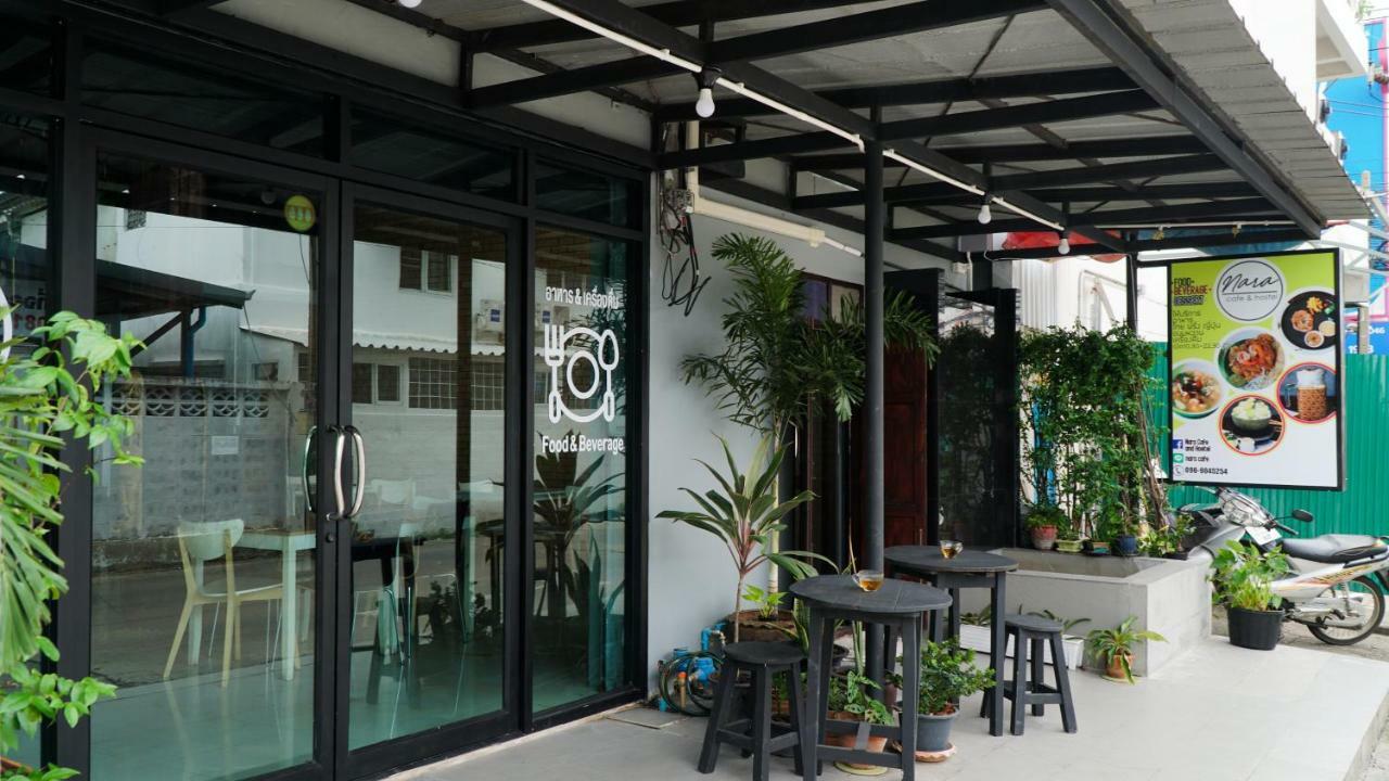 Nara Cafe And Hostel Bangkok Luaran gambar