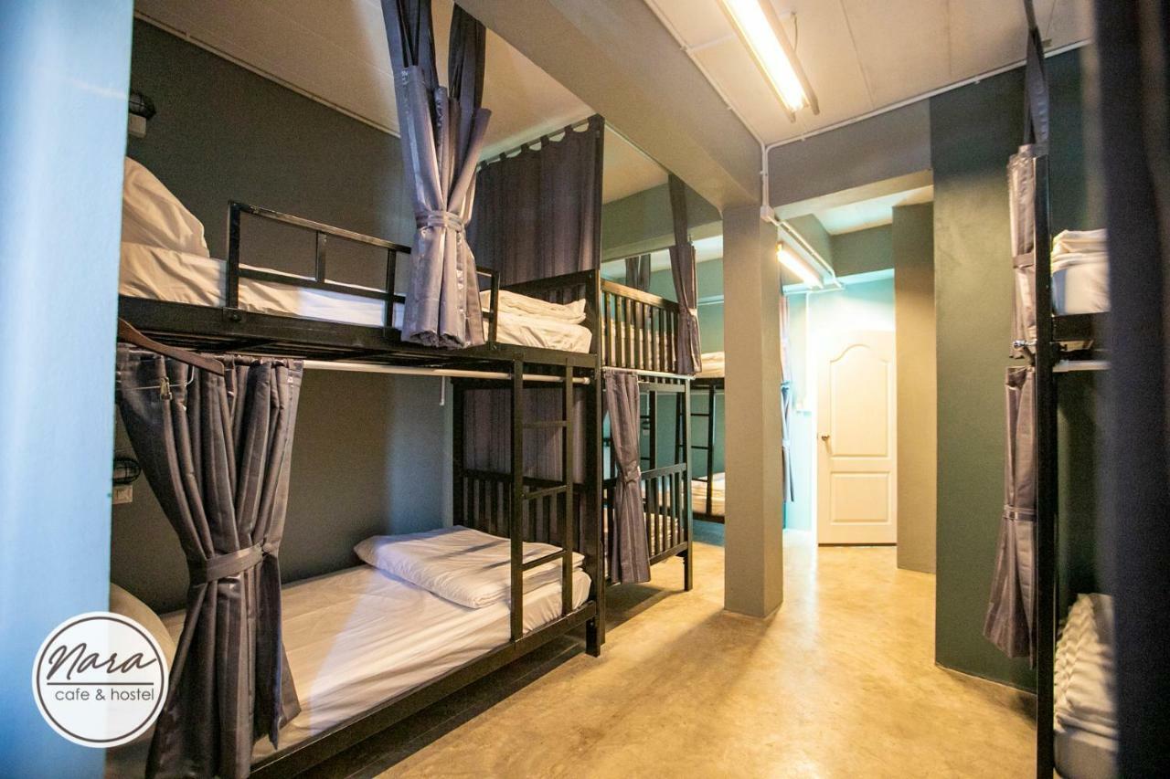Nara Cafe And Hostel Bangkok Luaran gambar
